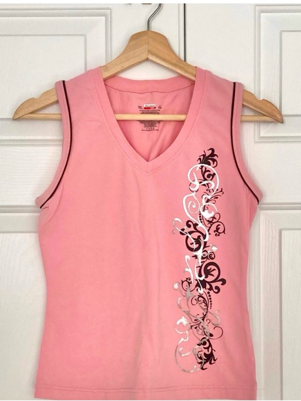 Danskin Now Women’s Small Pink V-Neck Sleeveless Tank Top Graphic Activewear